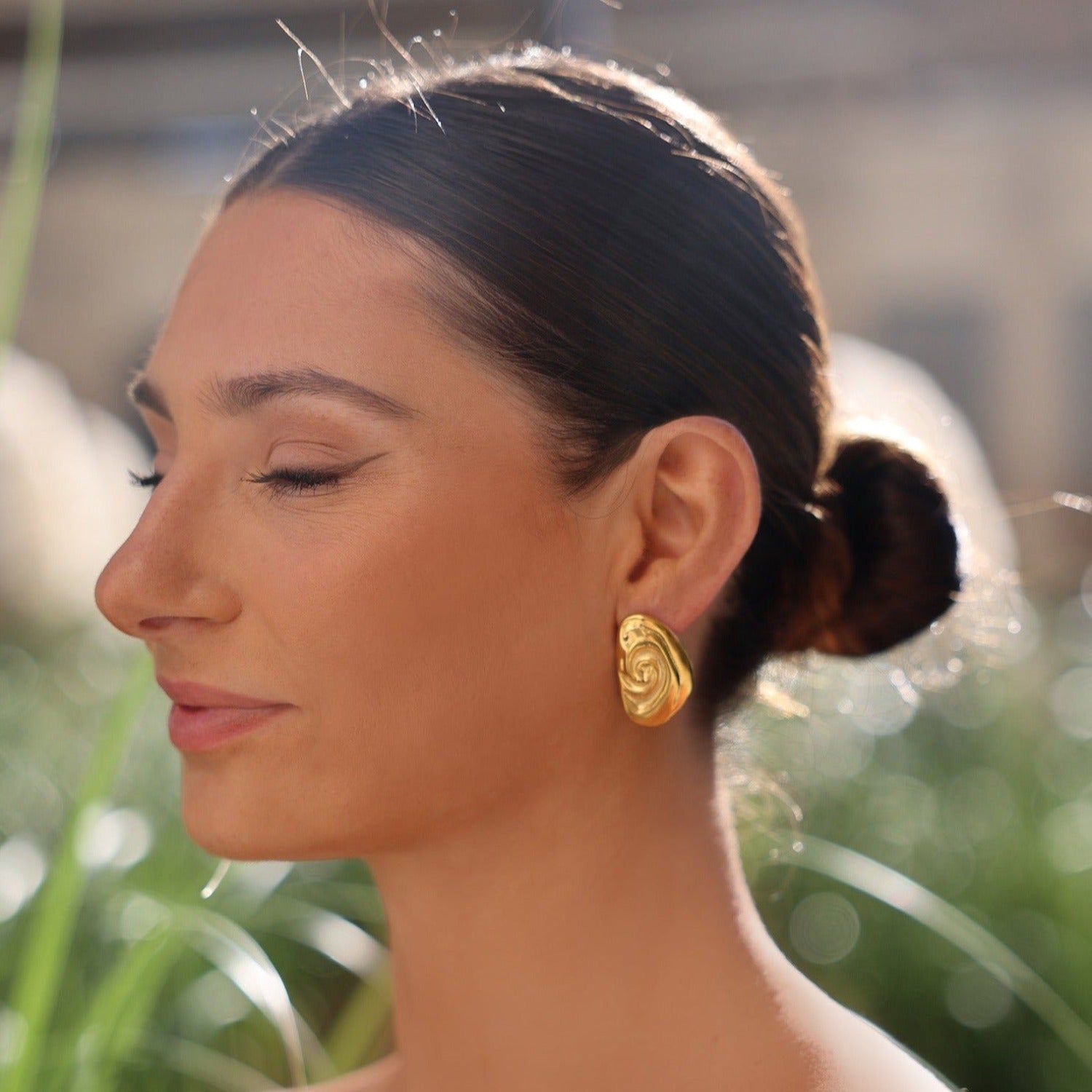 earrings, gifts, gold, swirl earrings, statement earrings