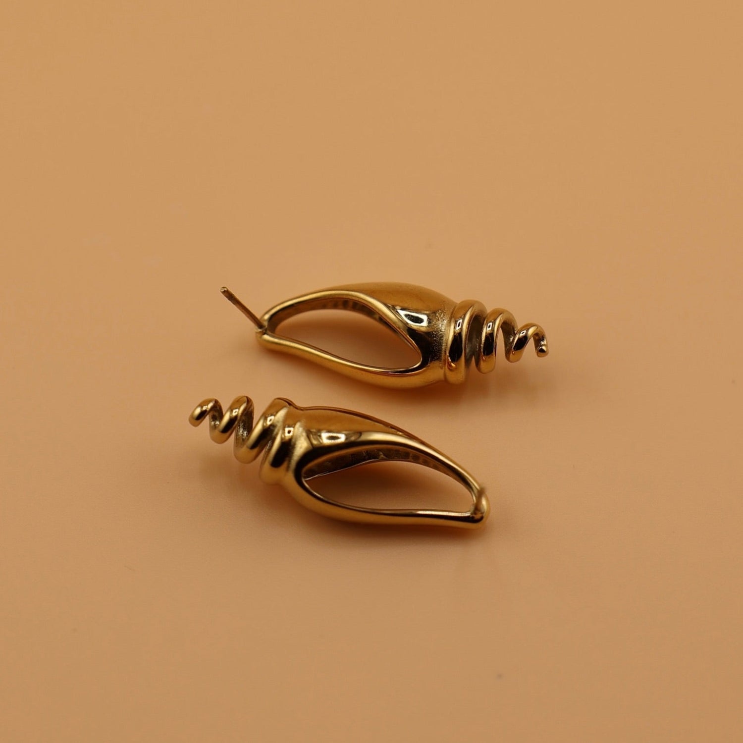 FRAMeWORK GIGI/ジジ 別注Amour earings onyx①